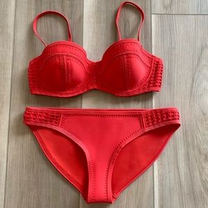 {Triangl} Crochet Neoprene Bikini Set